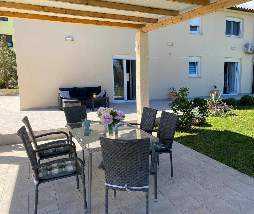 הוילה Hreljići House Carla Belavici מראה חיצוני תמונה